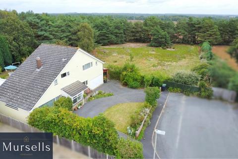 3 bedroom detached house for sale, Lone Pine Way, Ferndown BH22