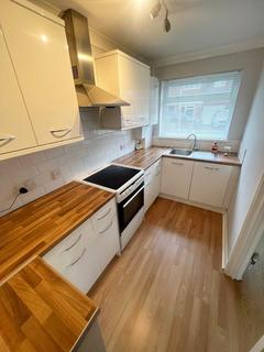 2 bedroom end of terrace house to rent, Empson Walk, Lee On The Solent, Hampshire, PO13