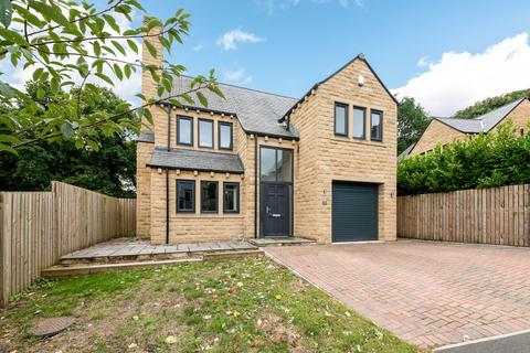 4 bedroom detached house for sale, Woodland Walk, Meltham, HD9