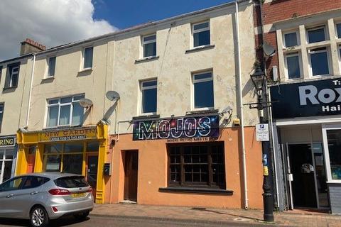 Bar and nightclub for sale, Bar & Maisonette at 37 Charles Street, Milford Haven, SA73 2AA