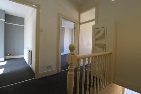 2 bedroom flat to rent, Fern Dene Road, Gateshead NE8