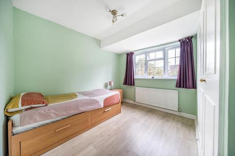 4 bedroom end of terrace house for sale, Staines-upon-Thames,  Surrey,  TW18