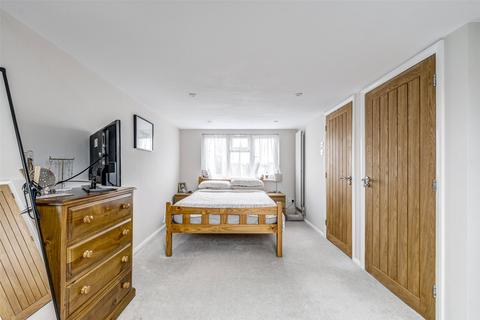 4 bedroom end of terrace house for sale, Southdownview Road, Worthing, West Sussex, BN14