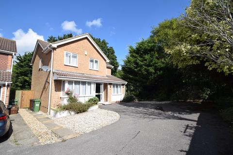 4 bedroom detached house for sale, Grasmere Close, Eastbourne BN23