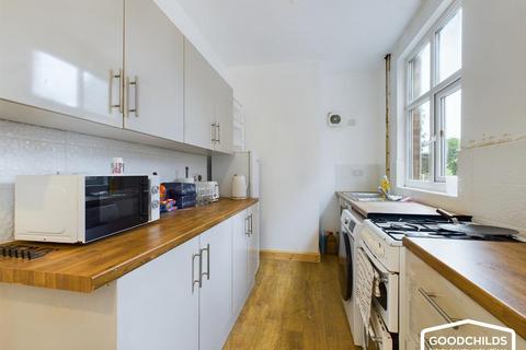 168 Bloxwich Road, Walsall, WS2 7BQ