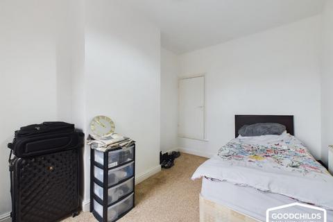 168 Bloxwich Road, Walsall, WS2 7BQ