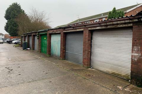 Garage for sale, Garage 22, Rear of shops/Cranleigh Rise, Caerdydd, Caerdydd, CF3 4AJ