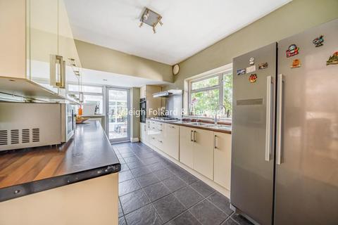 4 bedroom semi-detached house for sale, Celtic Avenue, Bromley