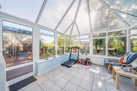 30 Celtic Avenue, Bromley, BR2 0RU