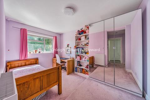 30 Celtic Avenue, Bromley, BR2 0RU