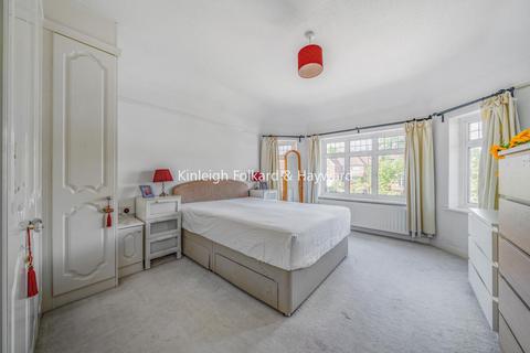 30 Celtic Avenue, Bromley, BR2 0RU
