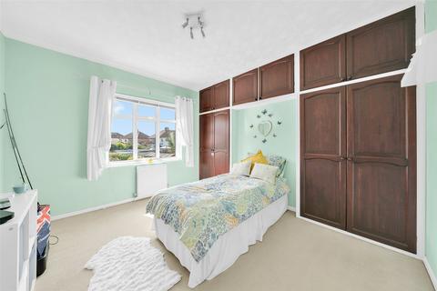 23 Oakhurst Avenue, Bexleyheath, DA7 5JL