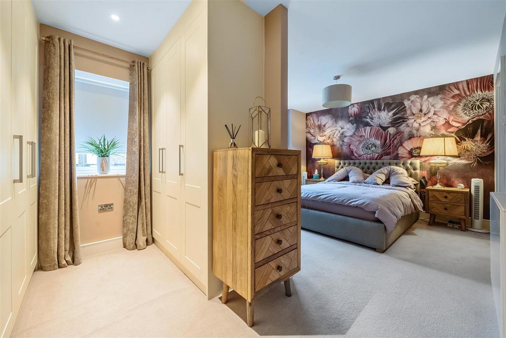 Ivy Glen Master Dressing Area.jpg