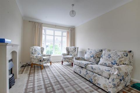 2 bedroom house for sale, East Park, Leven, Beverley