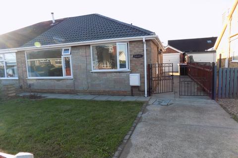 2 bedroom semi-detached bungalow to rent, Ashby Close, Holton-le-Clay DN36