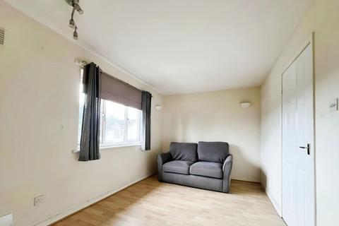 1 bedroom flat for sale, Barron Meadow, Leigh