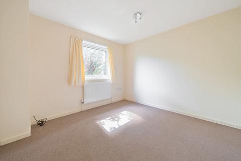 24 Rowan Close, London, W5 4YJ