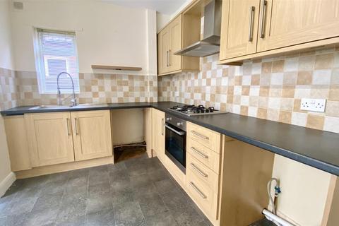 3 bedroom semi-detached house to rent, Briar Lane, Mansfield