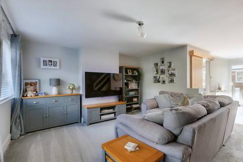 123 Robin Way, Chelmsford, CM2 8AU