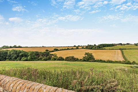 5 bedroom detached house to rent, Thame Road, Brill, Aylesbury, Buckinghamshire