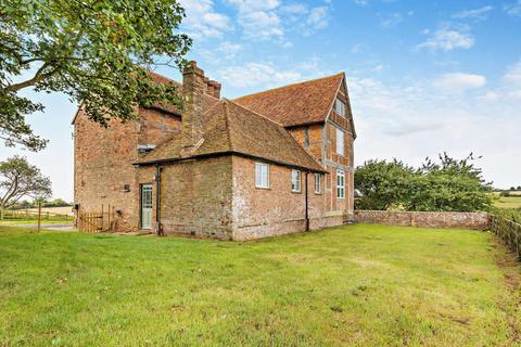 5 bedroom detached house to rent, Thame Road, Brill, Aylesbury, Buckinghamshire