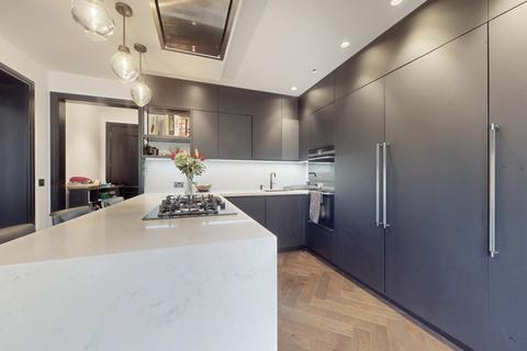 3 bedroom apartment for sale, St Stephens Close, Avenue Road, London, NW8