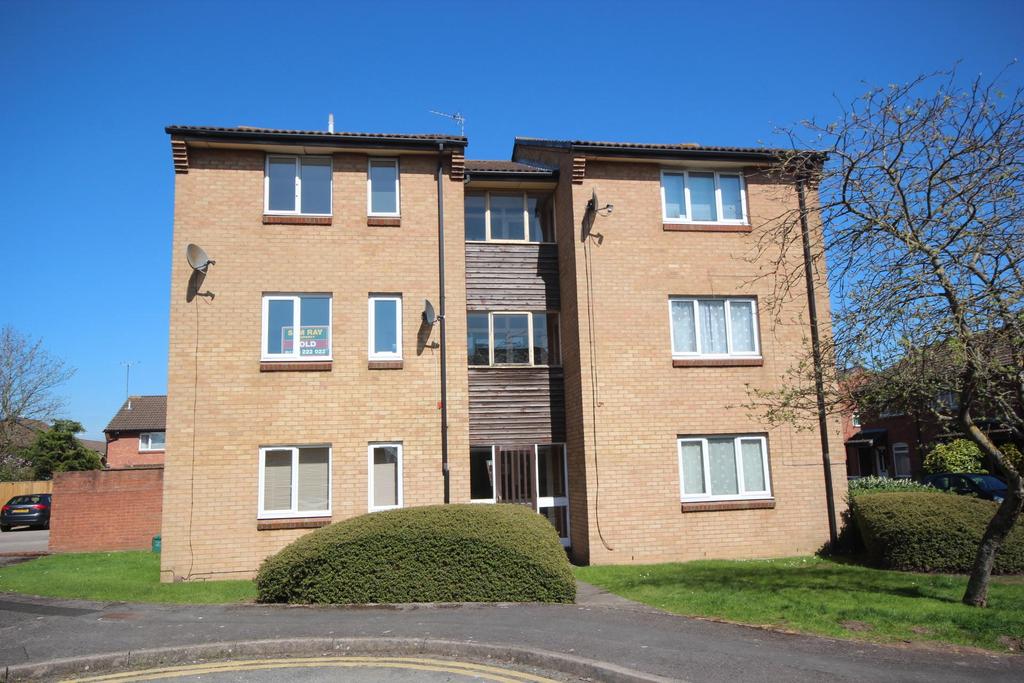 Tom Price Close, Fairview... 1 bed flat to rent £625 pcm (£144 pw)