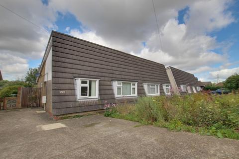 3 bedroom semi-detached bungalow for sale, London Road, Horndean