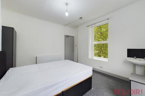 5 bedroom terraced house for sale, Maples Street, Lenton, NG7