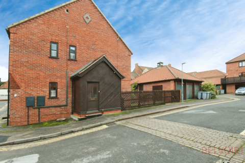 2 bedroom terraced house for sale, Mill Lane, Newark, NG24