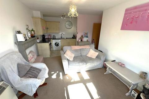 2 bedroom flat for sale, Bell Chase, Aldershot