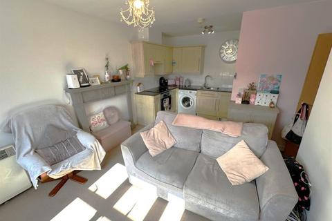 2 bedroom flat for sale, Bell Chase, Aldershot