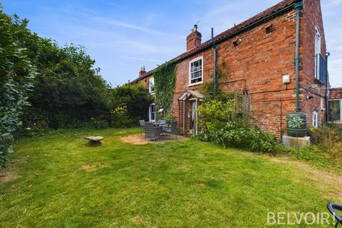 3 bedroom character property for sale, West End, Farndon, NG24