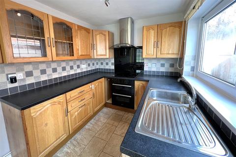 2 bedroom semi-detached bungalow to rent, West View, Taunton TA3