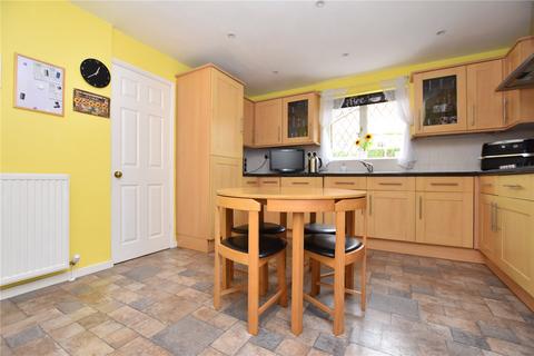 7 Longwood Vale, Tingley, Wakefield, WF3 1UL