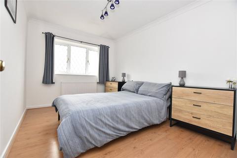 7 Longwood Vale, Tingley, Wakefield, WF3 1UL