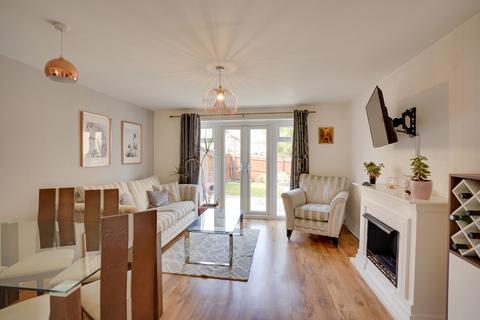 4 bedroom end of terrace house for sale, Dobede Way, Ely CB7