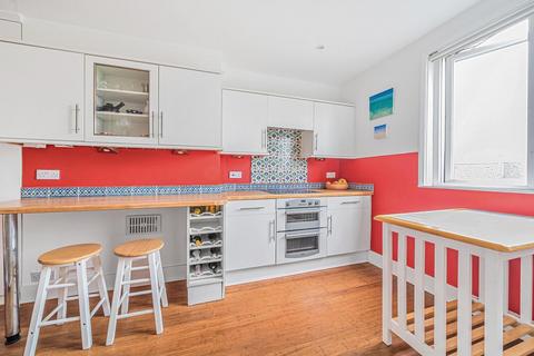 2 bedroom flat for sale, Fawnbrake Avenue, Herne Hill