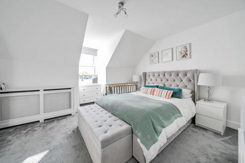 20b Stanger Road, London, SE25 5JU