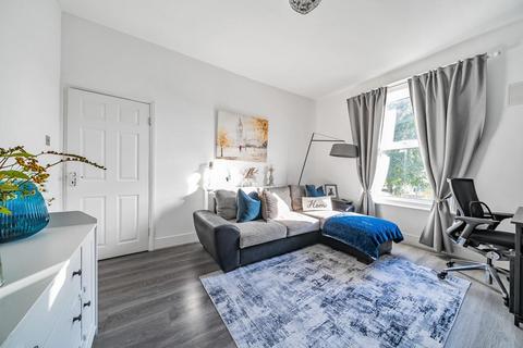 20b Stanger Road, London, SE25 5JU