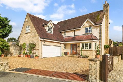 Walnut House, 28 Windmill Road, Minchinhampton, Stroud, GL6 9DZ