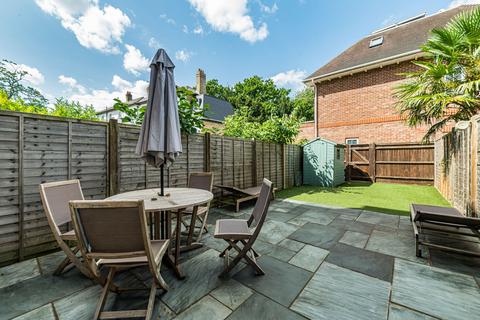 18 Kingswood Road, Shortlands, Bromley, BR2 0NJ