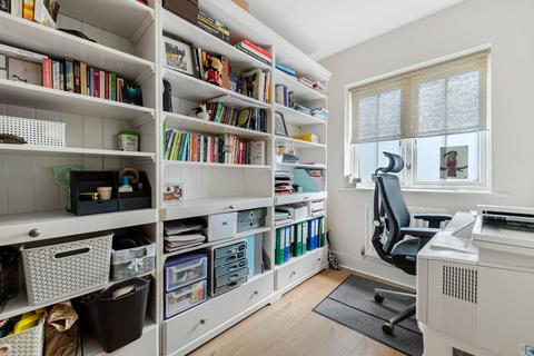 18 Kingswood Road, Shortlands, Bromley, BR2 0NJ