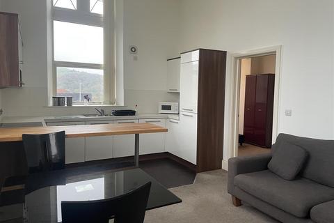 1 bedroom property to rent, Prescott Street, Halifax HX1