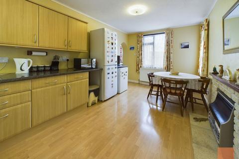 Sunrise Coombe View, Perranporth, TR6 0JJ