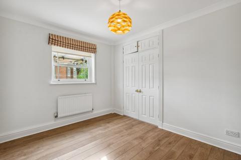 2 bedroom apartment to rent, Wyatt Drive, London, SW13