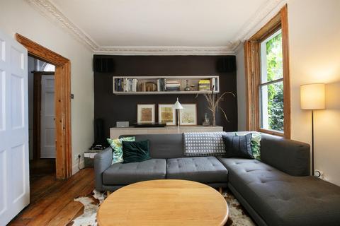 26 Holly Grove, London, SE15 5DF