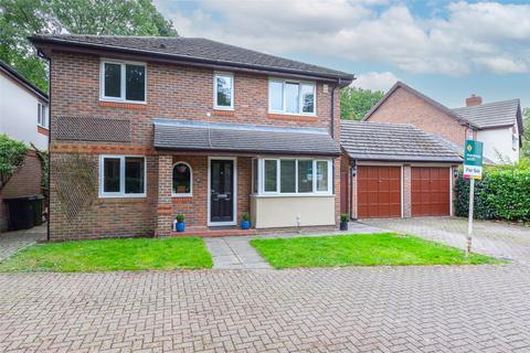 4 bedroom detached house for sale, Minehurst Road, Camberley GU16