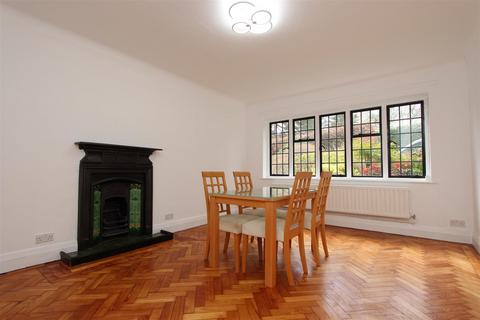 Heather Cottage Heather Close, Kingswood, Tadworth, KT20 6NY