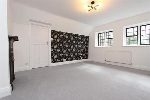 Heather Cottage Heather Close, Kingswood, Tadworth, KT20 6NY
